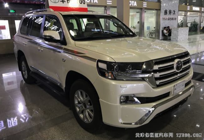 18款豐田酷路澤5700中東版 Nappa/大包圍/天窗現(xiàn)車110萬