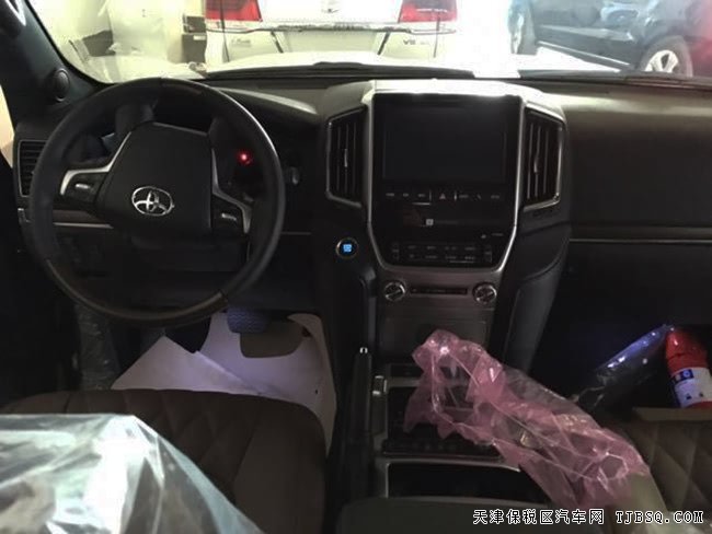 2018款豐田酷路澤5700中東版 陸巡5700現(xiàn)車尊享