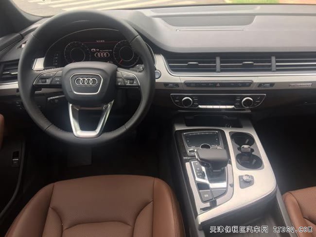 2018款?yuàn)W迪Q7加規(guī)版 20輪/全景/駕輔包/S-line現(xiàn)車(chē)71萬(wàn)