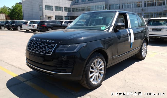 2018款路虎攬勝3.0T柴油加長(zhǎng)版 LED大燈/20輪現(xiàn)車139萬(wàn)