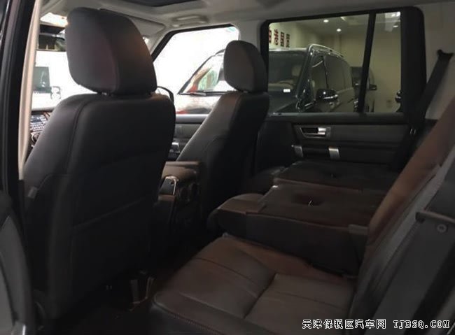 2016款路虎發(fā)現(xiàn)四汽油版7座SUV 全景天窗/19輪現(xiàn)車81萬