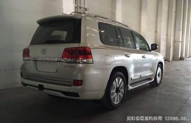 2018款豐田酷路澤5700中東版 20輪/雷測/天窗現(xiàn)車128萬