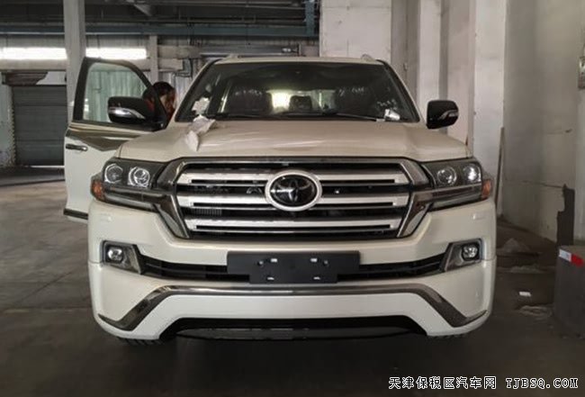 2018款豐田酷路澤5700中東版 20輪/雷測/天窗現(xiàn)車128萬