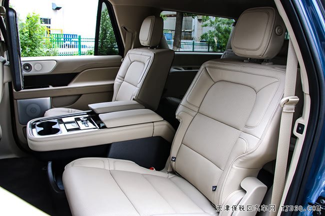 2018款林肯領航員3.5T美規(guī)版 全景/遙啟/環(huán)影現(xiàn)車130萬