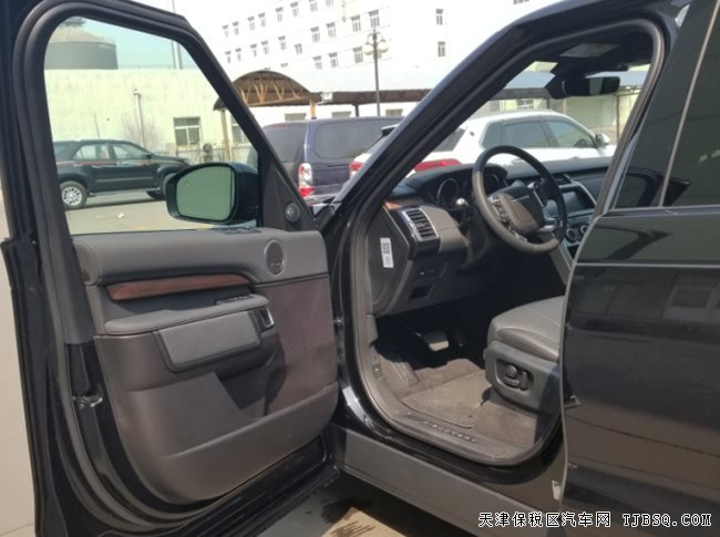 17款路虎發(fā)現(xiàn)五3.0T加規(guī)版 HSE/7座舒適包現(xiàn)車78萬優(yōu)享
