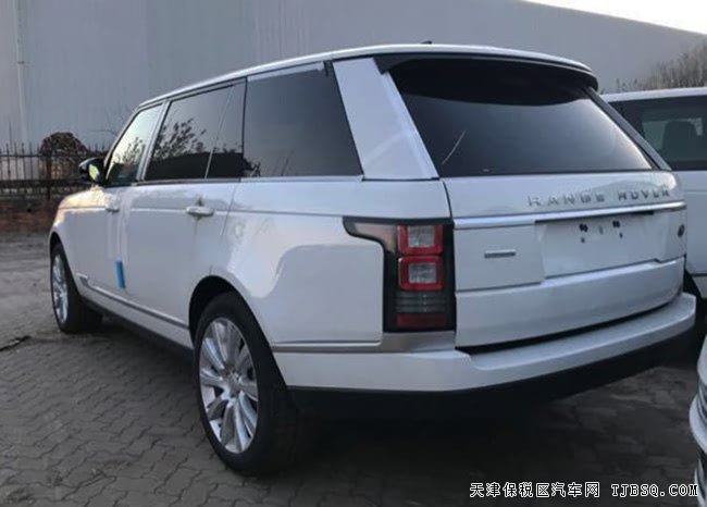 17款路虎攬勝3.0T柴油創(chuàng)世加長版 創(chuàng)世包/21輪現(xiàn)車137萬
