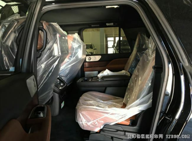 18款林肯領(lǐng)航員3.5T加規(guī)版 300A包/科技包現(xiàn)車(chē)135萬(wàn)優(yōu)選