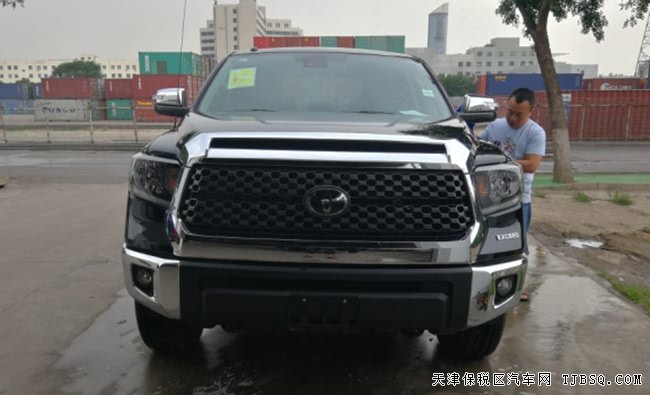 2018款豐田坦途SR5版美式皮卡 18寸越野輪/天窗現(xiàn)車(chē)44萬(wàn)