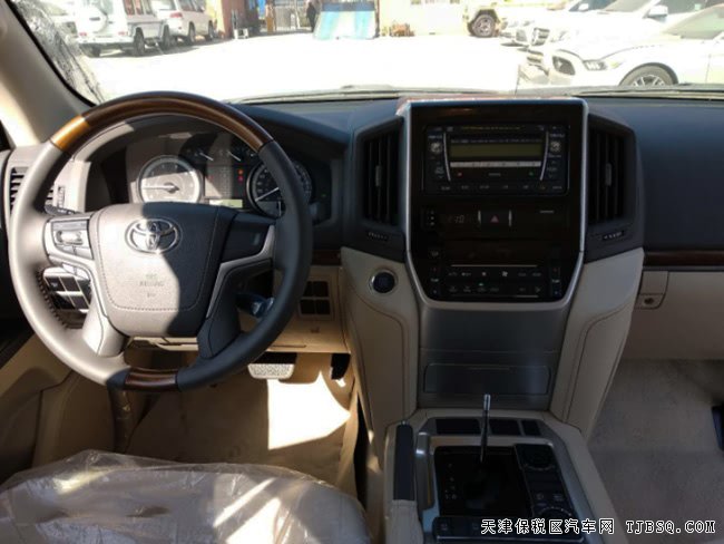 2018款豐田酷路澤4600中東版 8氣囊/天窗/18輪現(xiàn)車86萬