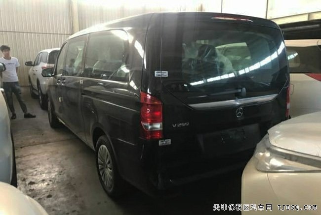 18款奔馳V250中東版7座MPV 7速/雙電動門/17輪現(xiàn)車54萬
