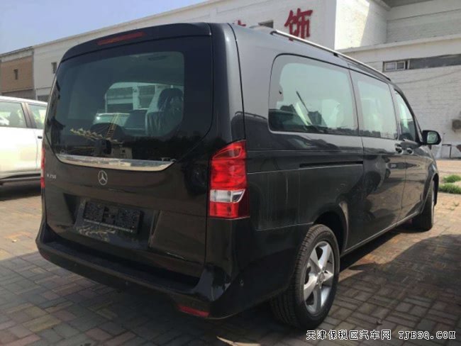 2018款奔馳V250加長(zhǎng)版 雙電動(dòng)門(mén)/舒適懸架/17輪現(xiàn)車(chē)54萬(wàn)