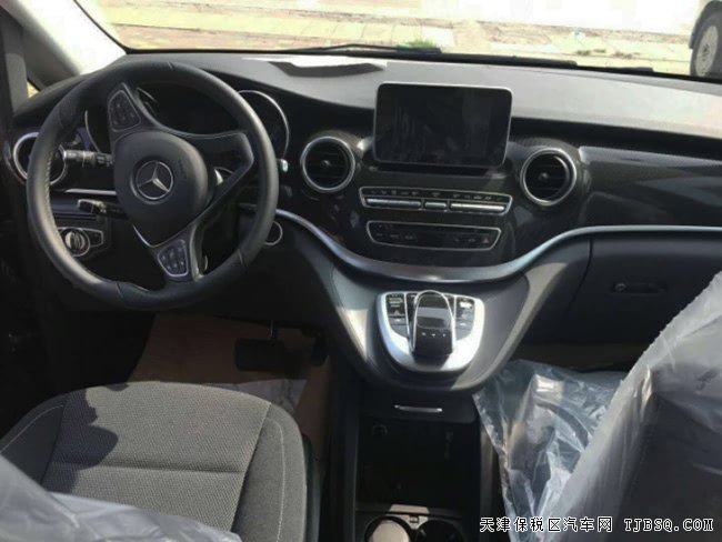 2018款奔馳V250加長(zhǎng)版 雙電動(dòng)門(mén)/舒適懸架/17輪現(xiàn)車(chē)54萬(wàn)