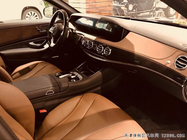2018款奔馳S450加拿大版轎車 天津港現(xiàn)車優(yōu)享經(jīng)典