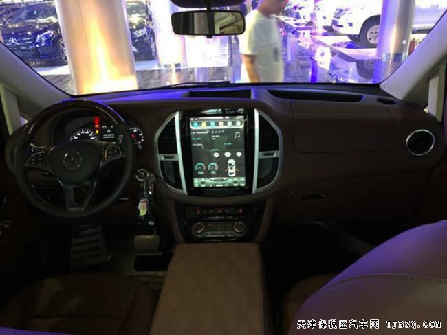 2018款奔馳METRIS美規(guī)版 17輪/雙電動(dòng)門/七座現(xiàn)車55.5萬