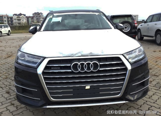 18款?yuàn)W迪Q7歐規(guī)版五座SUV 18輪/全景天窗/氙燈現(xiàn)車55萬