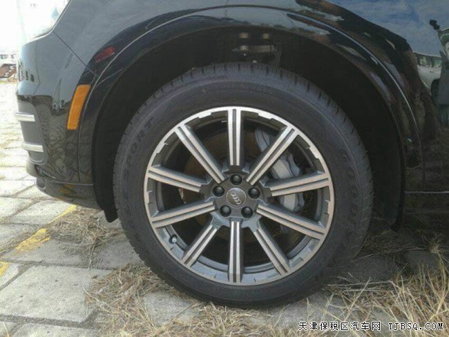 2018款?yuàn)W迪Q7加規(guī)版七座SUV 全景天窗/20輪現(xiàn)車(chē)62萬(wàn)優(yōu)選