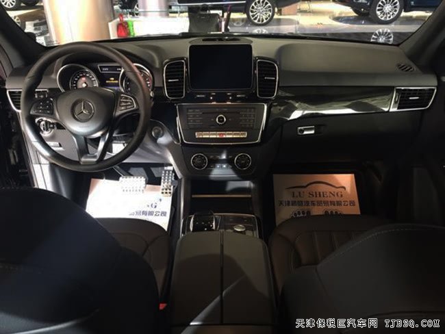 平行進口車18款奔馳GLE400加版 經(jīng)典SUV現(xiàn)車優(yōu)享