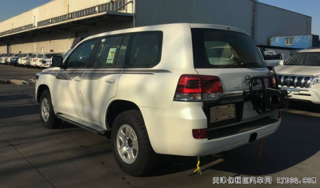 2018款豐田酷路澤4000中東版 后掛雙油/17輪現(xiàn)車(chē)62.2萬(wàn)