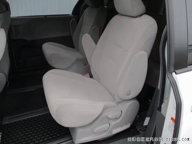 平行進(jìn)口車豐田塞納3.5L商務(wù)車 18款現(xiàn)車極致熱賣