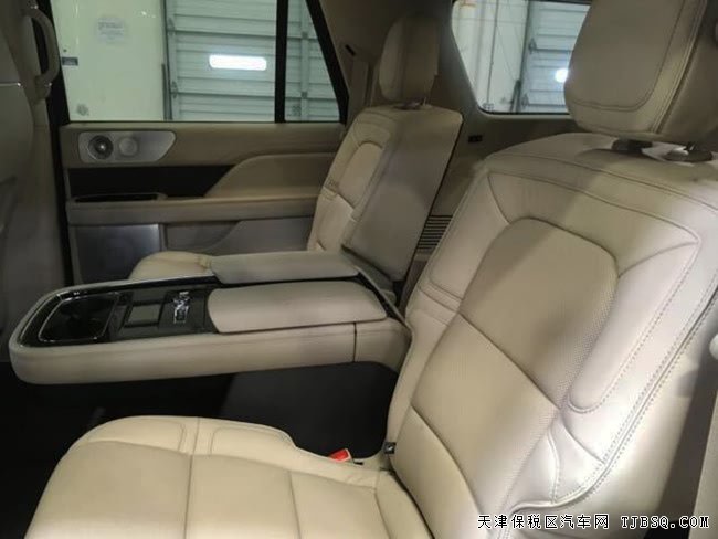 2018款林肯領(lǐng)航員加規(guī)版七座SUV 現(xiàn)車惠滿津城