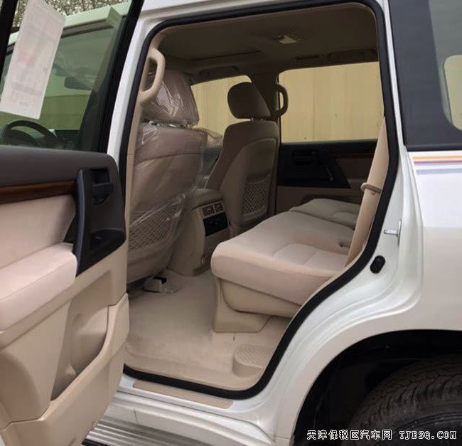 2018款豐田酷路澤4000中東版 18輪/7座/天窗現(xiàn)車66.5萬