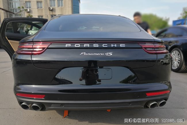 18款保時捷Panamera美規(guī)版 金屬漆/20輪/高級包現(xiàn)車144萬