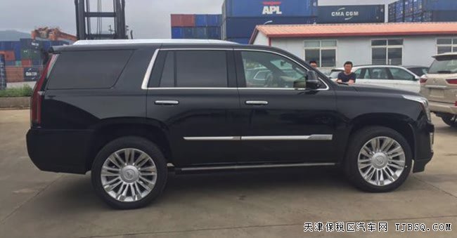 17款凱迪拉克凱雷德6.2L鉑金加長(zhǎng)版 22輪/天窗現(xiàn)車143萬(wàn)