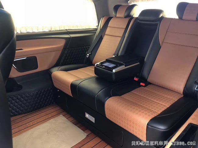2018款奔馳V250中東版7座MPV 平行進(jìn)口車優(yōu)惠盡享
