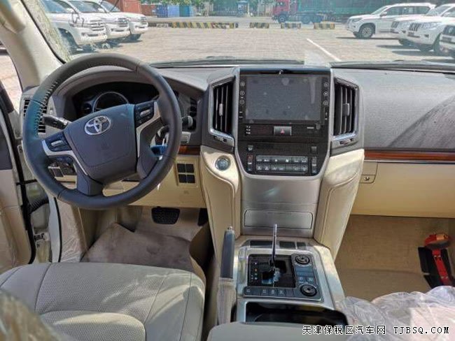 2018款豐田酷路澤5700中東版 8氣囊/天窗/遙啟現(xiàn)車102萬(wàn)