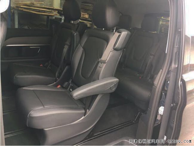 2018款奔馳V250中東版商務(wù)車 七座現(xiàn)車優(yōu)惠促銷