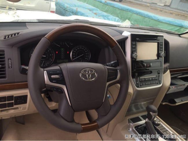 2018款豐田酷路澤4600中東版 陸巡V8現(xiàn)車優(yōu)惠促銷