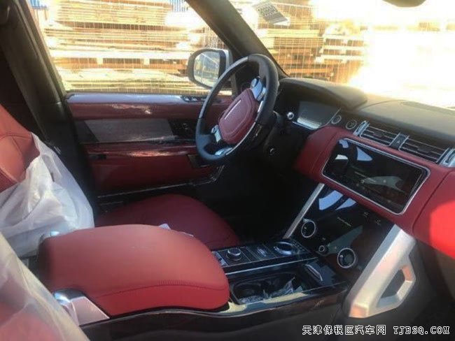 18款路虎攬3.0T創(chuàng)世加長(zhǎng)版 柴油版現(xiàn)車(chē)絢麗來(lái)襲