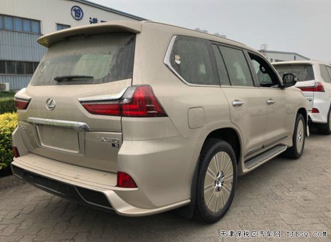 18款雷克薩斯LX570中東限量版 雙拼內(nèi)飾/包圍現(xiàn)車171萬