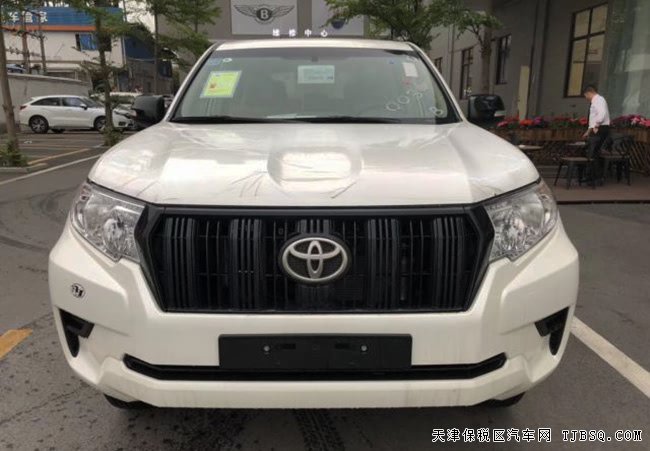 2018款豐田普拉多2.7L經(jīng)典SUV 7座現(xiàn)車優(yōu)惠呈現(xiàn)