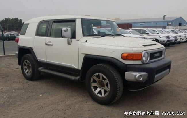 2018款豐田FJ酷路澤中東版 雙差/雙油箱/JBL現(xiàn)車47.5萬