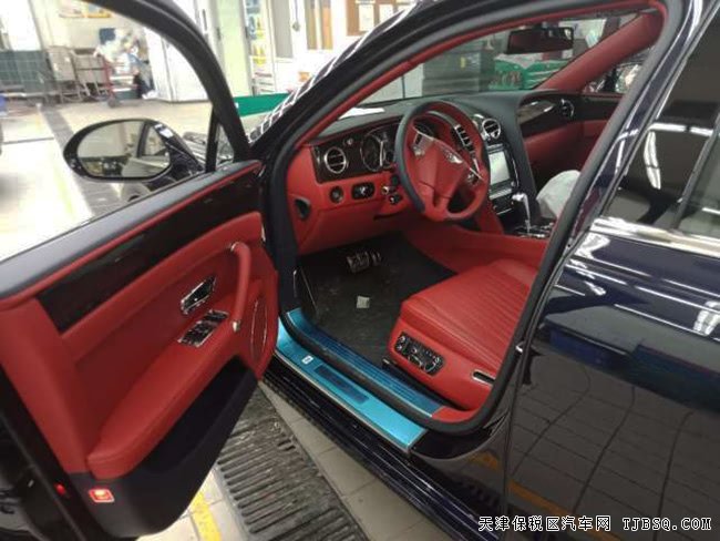 2018款賓利飛馳4.0T歐規(guī)版轎車 V8S版現(xiàn)車尊享極致