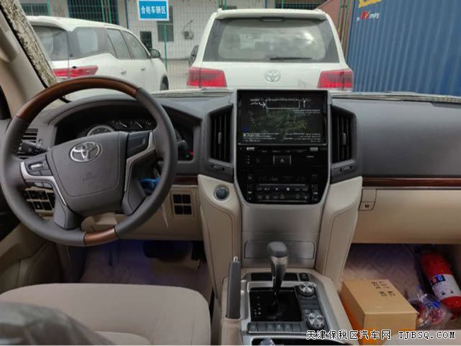 2018款豐田酷路澤4600中東版 8氣囊/7座/天窗現(xiàn)車85.5萬