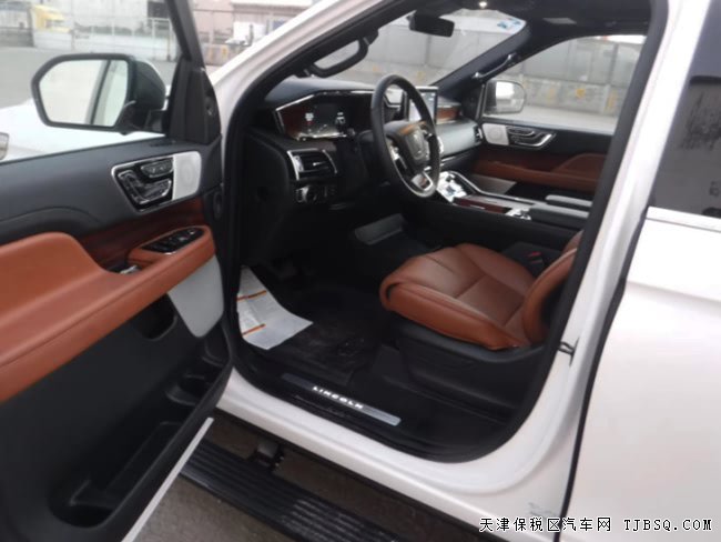 2018款林肯領(lǐng)航員3.5T美規(guī)版7座SUV 現(xiàn)車優(yōu)享經(jīng)典