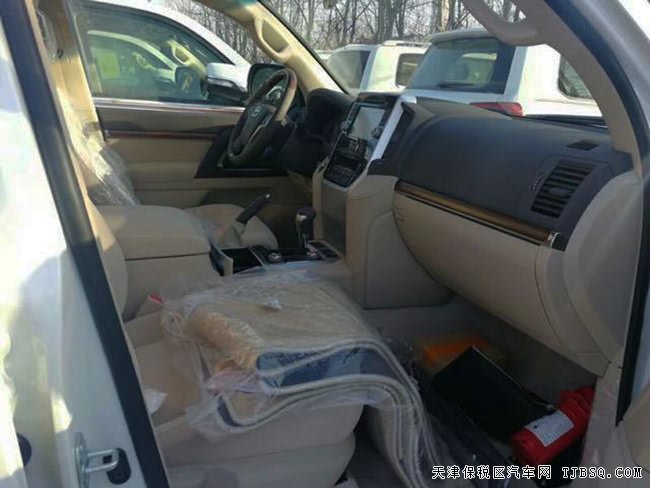 平行進口車18款豐田酷路澤4000 中東版現(xiàn)車優(yōu)享經(jīng)典