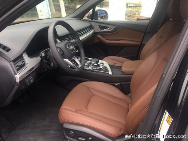 2018款?yuàn)W迪Q7加規(guī)版 全景/駕駛增強(qiáng)包/S-line包現(xiàn)車73萬