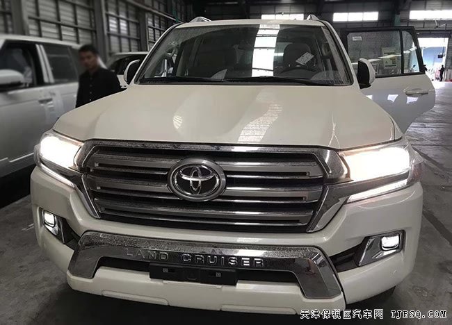 2018款豐田酷路澤4500中東版 天窗/18輪/氙燈現(xiàn)車98.5萬