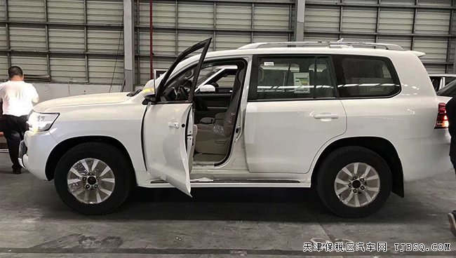 2018款豐田酷路澤4500中東版 天窗/18輪/氙燈現(xiàn)車98.5萬