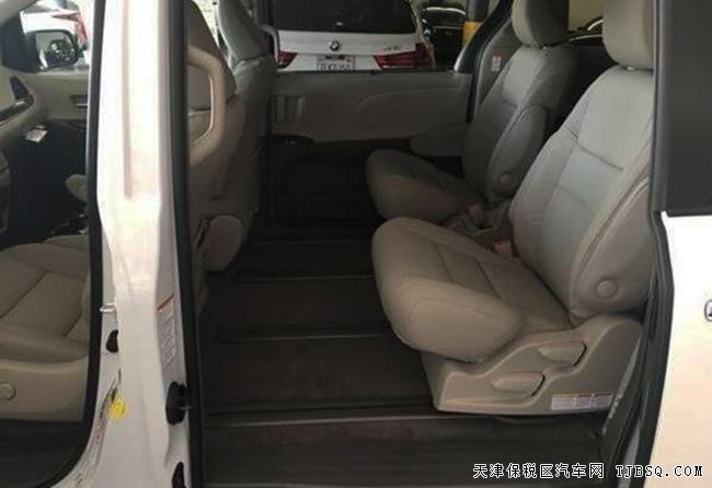 2018款豐田塞納四驅(qū)頂配版 3.5L七座MPV現(xiàn)車精選