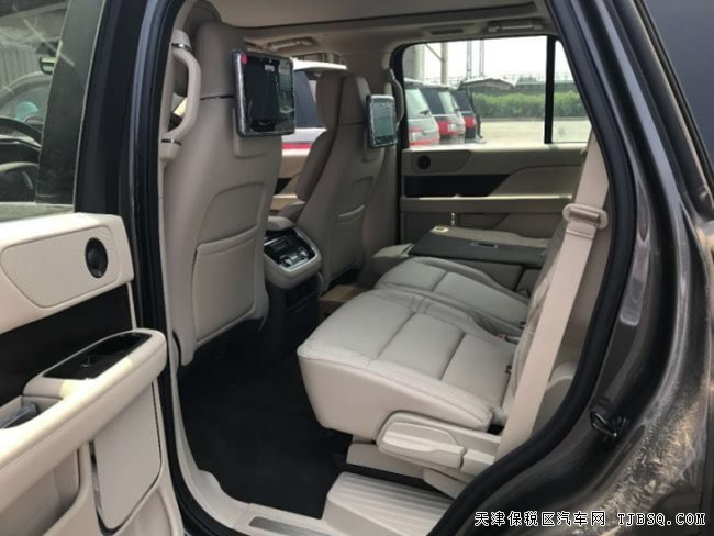 18款林肯領航員3.5T短軸美規(guī)版 科技包/娛樂包現(xiàn)車130萬