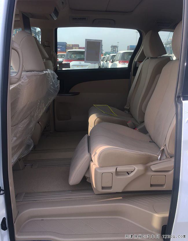 2018款豐田普瑞維亞中東版 2.4L現(xiàn)車優(yōu)惠酬賓