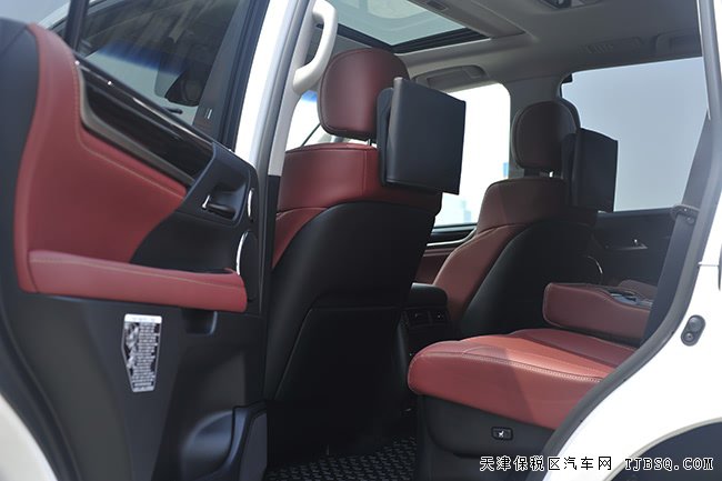 2018款凌志LX570頂配版 加規(guī)版8座SUV現(xiàn)車震撼呈現(xiàn)