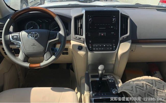 18款豐田酷路澤4600中東版 后掛/天窗/8氣囊現(xiàn)車82.5萬(wàn)