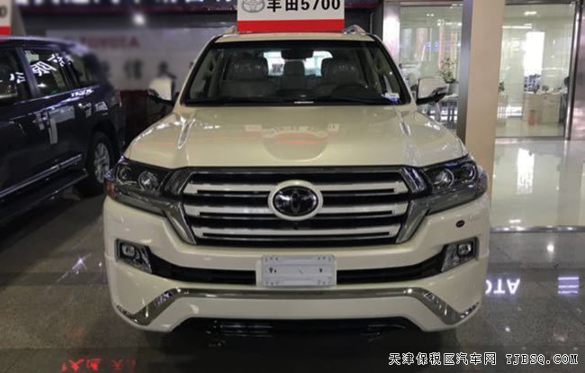 2018款豐田酷路澤5700中東版 保稅區(qū)現(xiàn)車魅力呈現(xiàn)