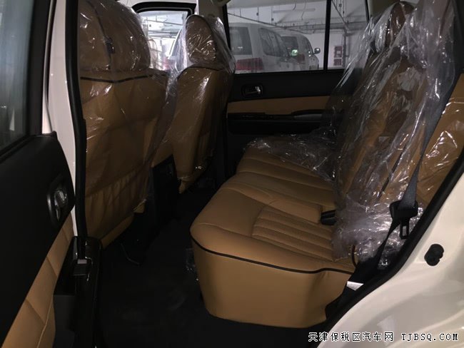 2018款日產(chǎn)尼桑途樂Y61中東版 7座/中后差速鎖現(xiàn)車73萬