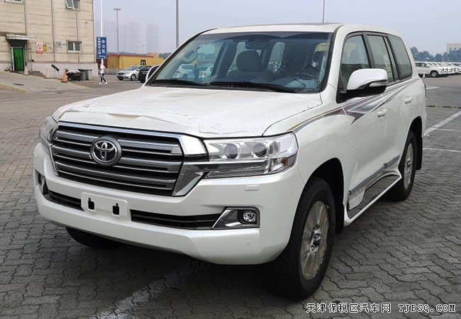 2018款豐田酷路澤4000中東版 大燈清洗/天窗現(xiàn)車68.5萬
